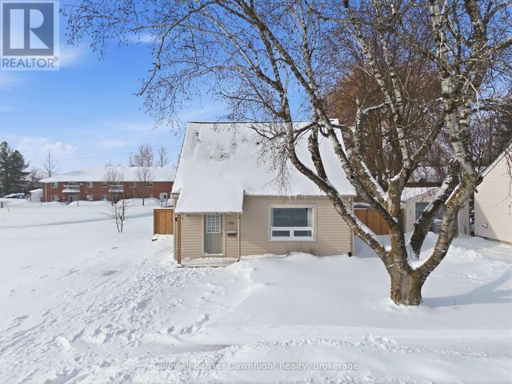 Property Photo:  379 Marlborough Street  ON N0M 1S2 