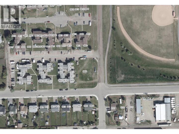 Photo de la propriété:  8804 101 Avenue  BC V1J 2B8 