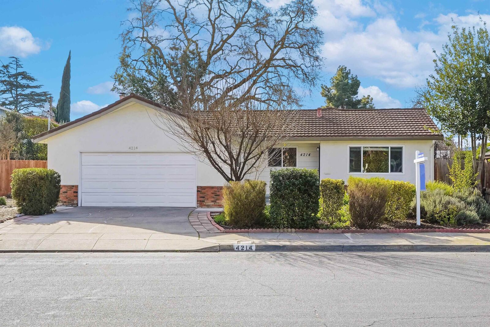 Property Photo:  4214 Wells St  CA 94566 