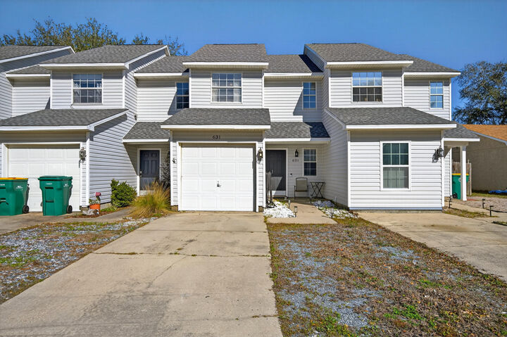 Property Photo:  631 Virginia Oak Court  FL 32548 