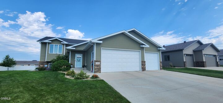 Property Photo:  320 Keidel Trail SW  ND 58554 
