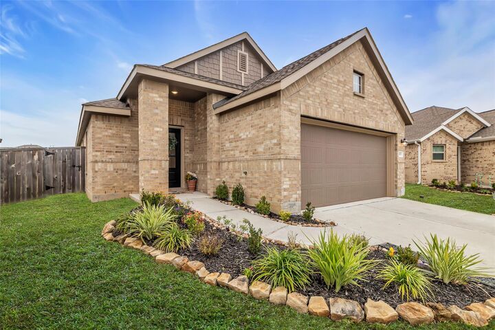 Property Photo: 3003 Halleton Court TX 77365