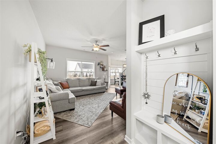 Property Photo:  1235 NW 33rd Lane  IA 50023 