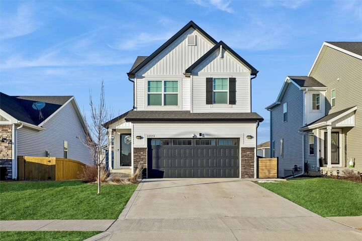 Property Photo:  1223 NW Yorktown Drive  IA 50263 