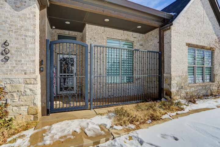 Property Photo:  609 Calvin Drive  TX 79382 