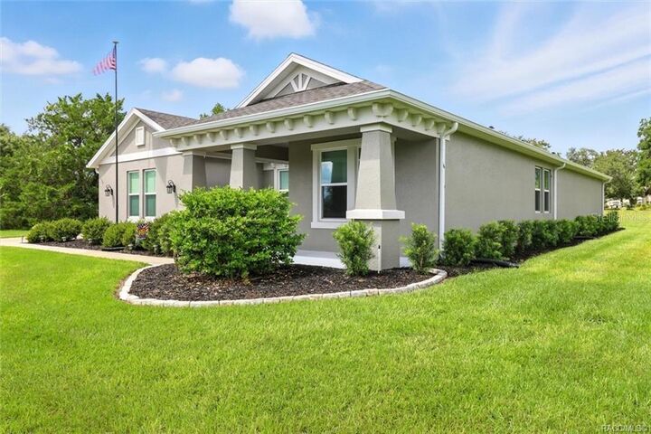 Property Photo: 1136 N Cherry Pop Drive FL 34442