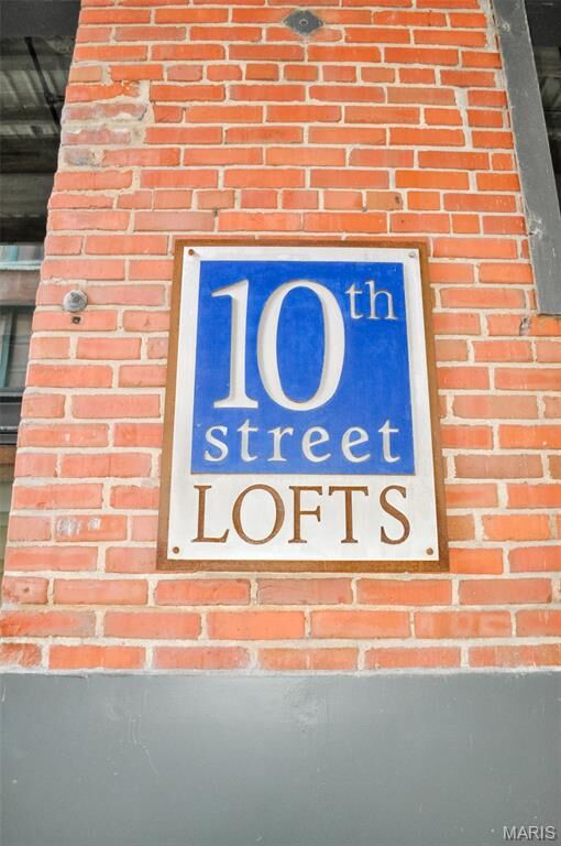 Property Photo: 1010 Saint Charles Street 1002 MO 63101