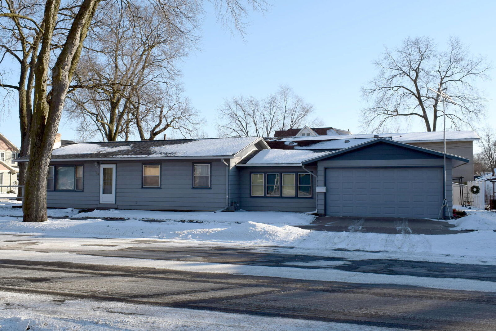 Property Photo:  526 Winnebago St  WI 54601 