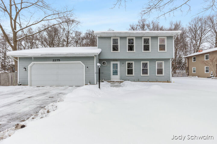 Property Photo:  2275 Embro Drive SE  MI 49508 