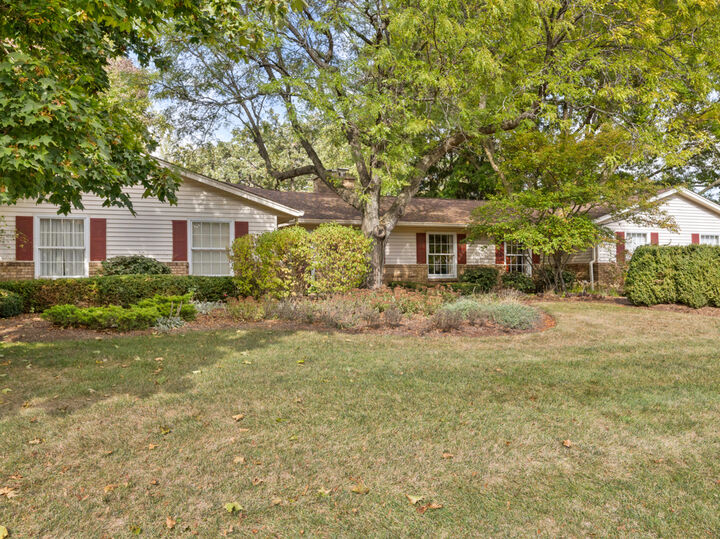 Property Photo: 4704 Daniel Drive IL 60014
