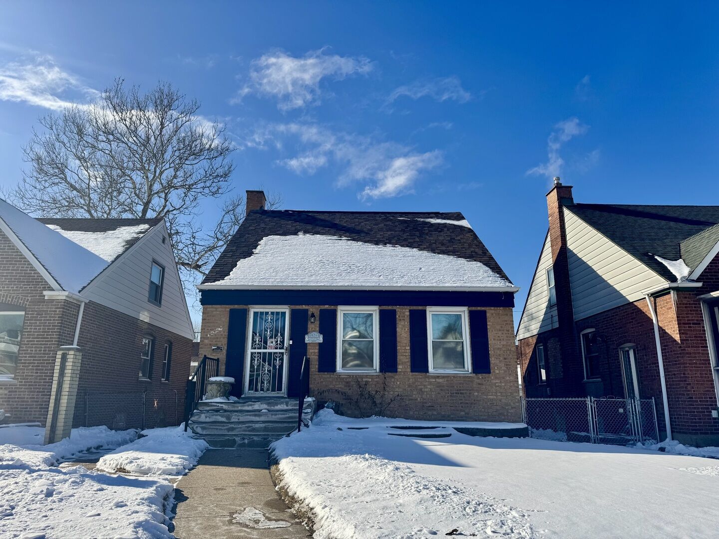 Property Photo:  11312 S Avenue H  IL 60617 