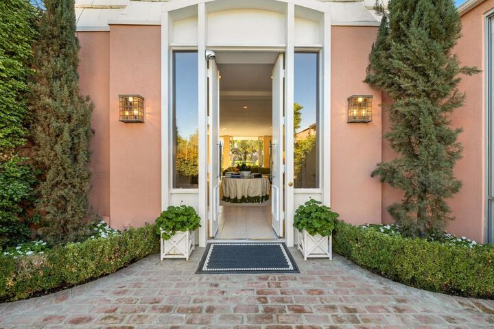 Property Photo:  73547 Minzah Way  CA 92260 