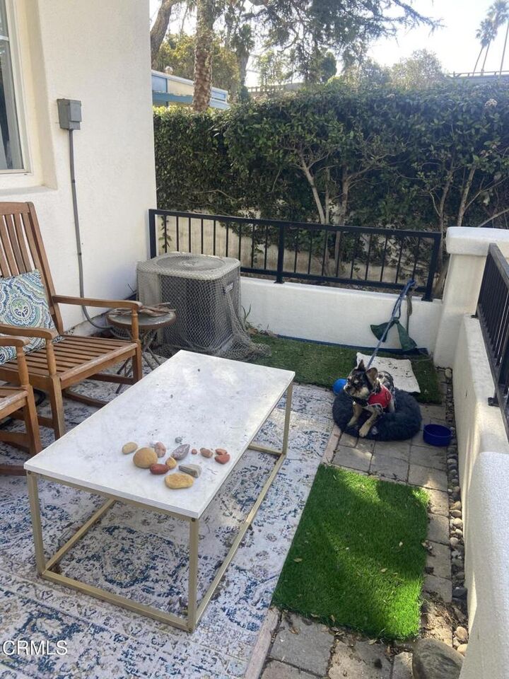 Property Photo:  148 Beach Side Court  CA 93001 