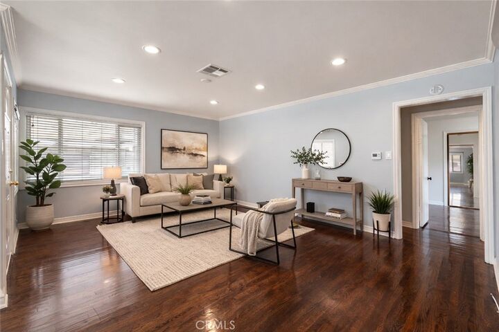 Property Photo:  1532 W 221st  CA 90501 