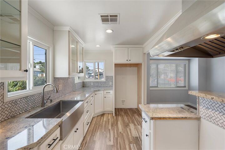 Property Photo:  1532 -1534 W 221st  CA 90501 