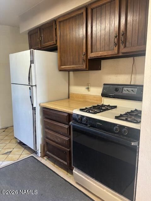 Property Photo:  222 E Aspinwall Street  AZ 86047 