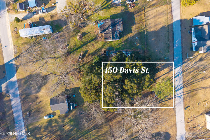 Property Photo:  150 Davis Street  NC 28585 