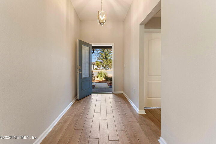 Property Photo:  15718 Winder Lake Drive  FL 32218 