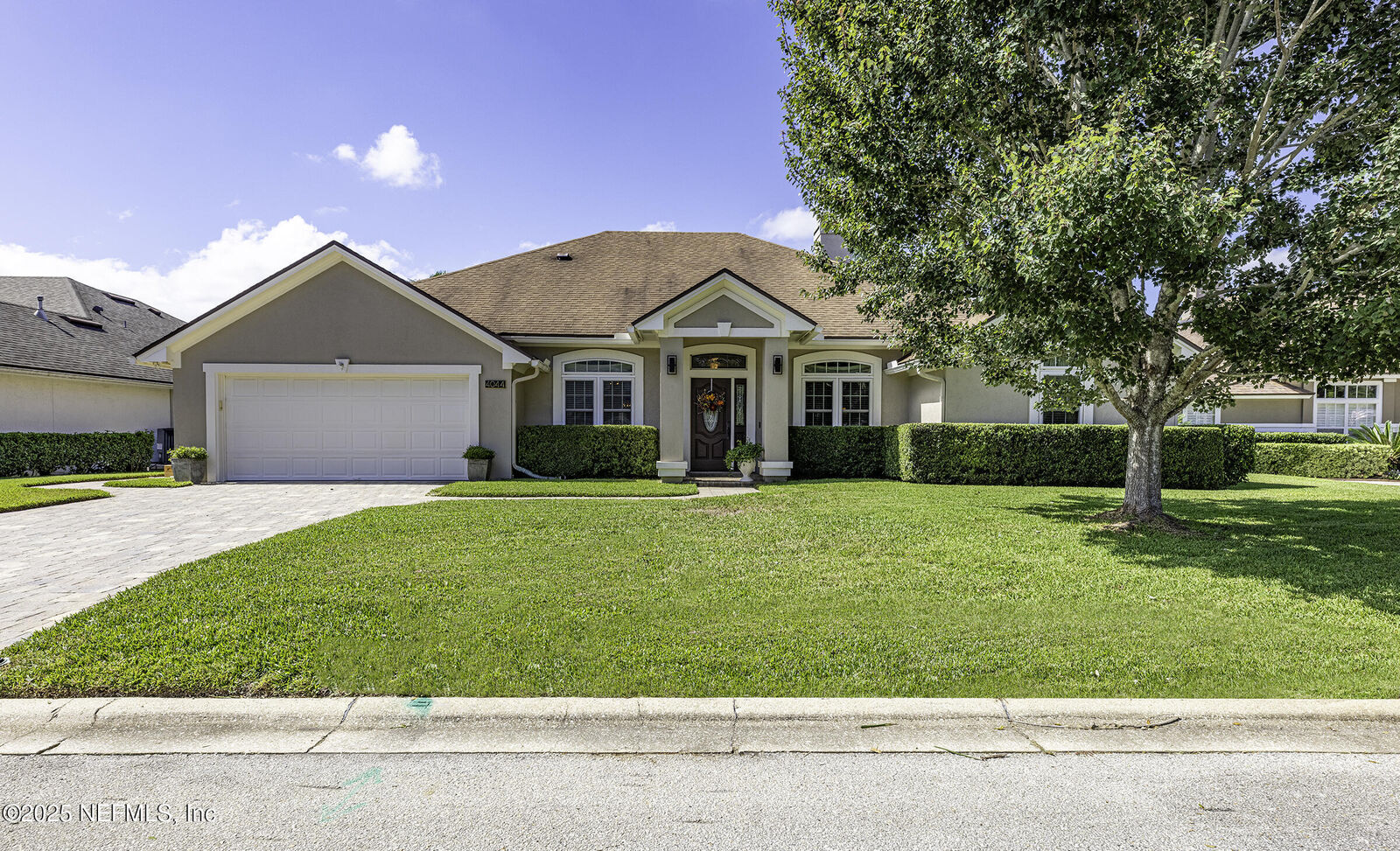 Property Photo:  4044 Glenhurst Drive N  FL 32224 