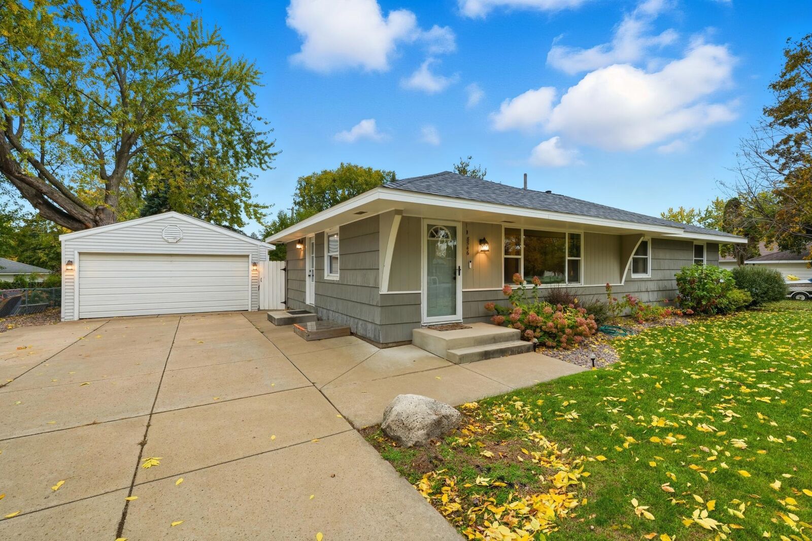 Property Photo: 8546 Greenway Avenue S MN 55016