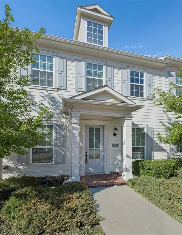 Property Photo: 928 Marian Drive TX 75013