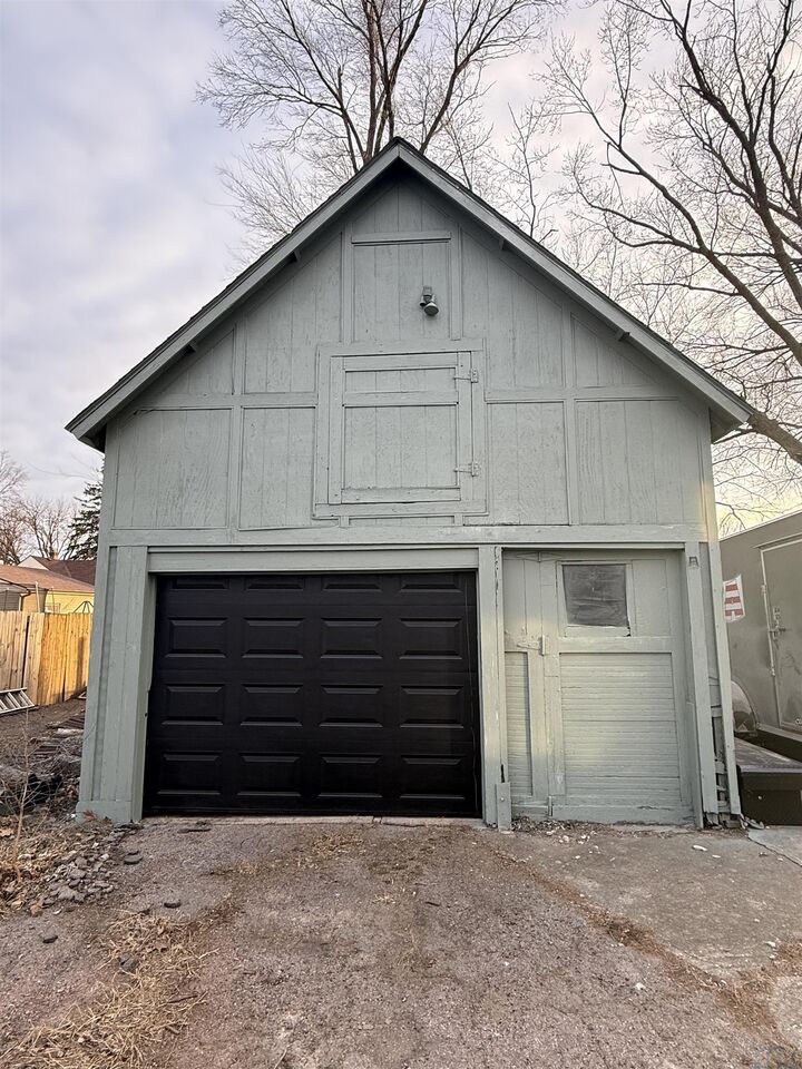 Property Photo: 1309 Marble St IA 51040