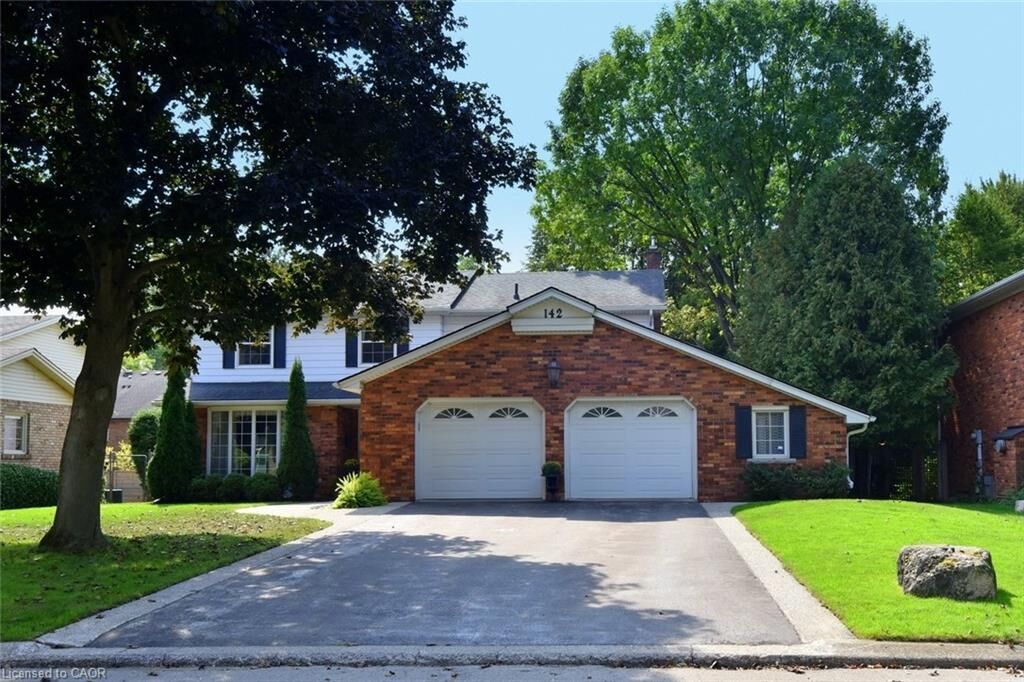 Property Photo: 142 Marigold Court ON L9G 3M3
