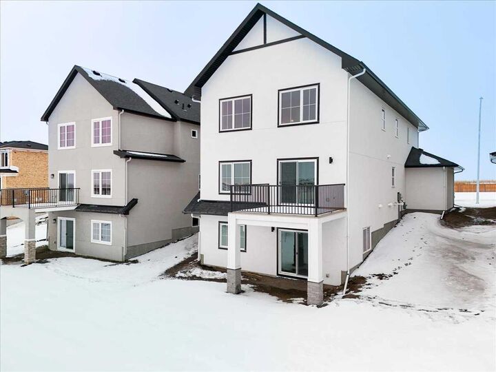 Property Photo:  7 Lakewood Way  AB T1P 2J5 