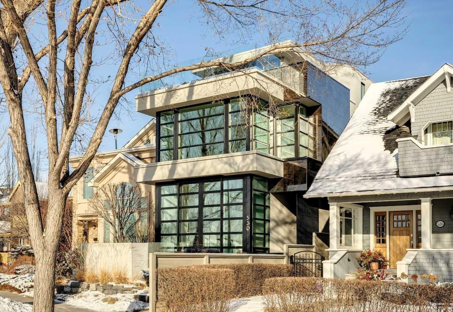 Property Photo:  530 Crescent Road NW  AB T2M 4A5 