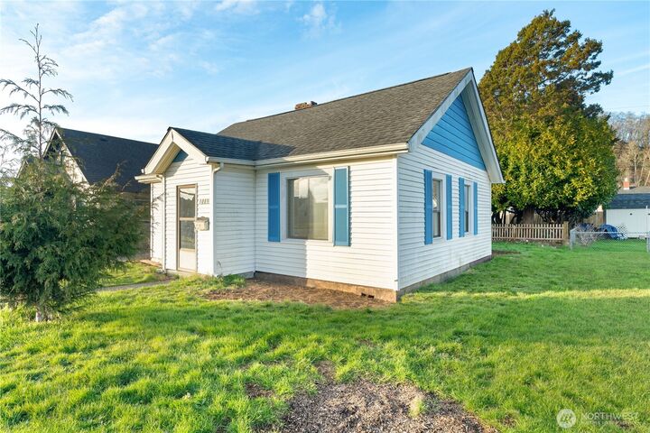 Property Photo: 3003 Sumner Avenue WA 98550