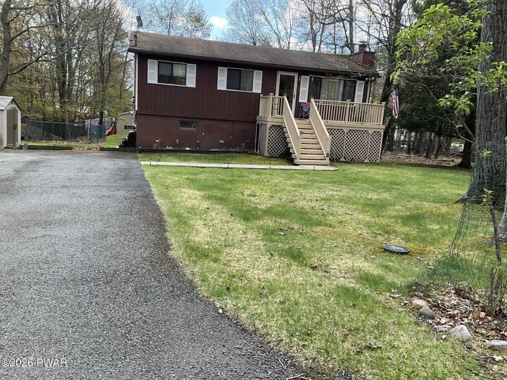Property Photo:  154 Roundhill Rd Road  PA 18328 