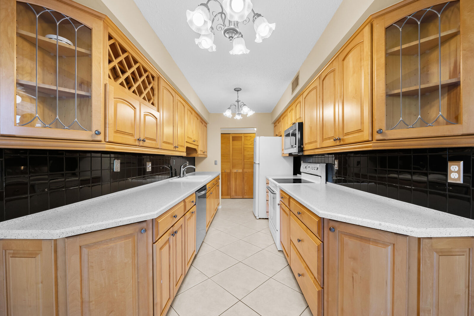 Property Photo:  800 Jeffery Street 103  FL 33487 