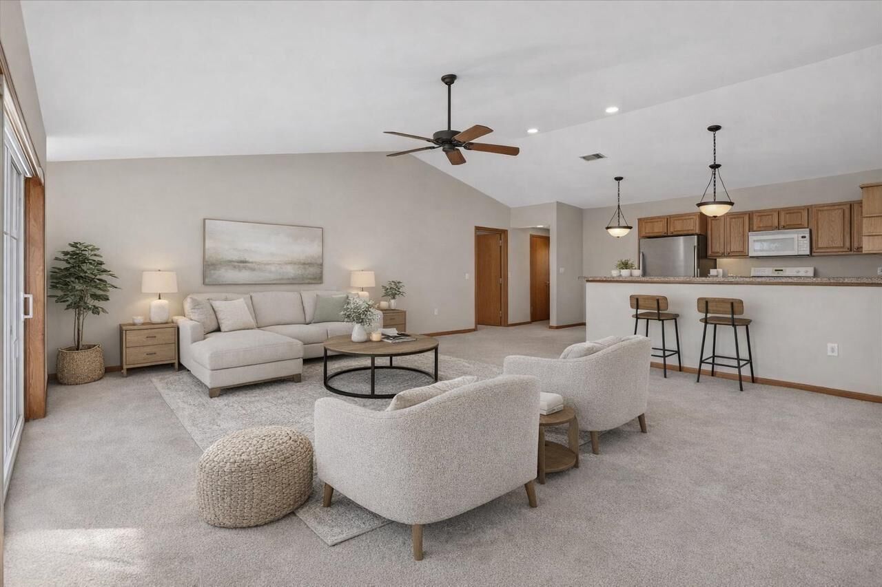 Property Photo:  1010 Parkview Drive 5  WI 53563 