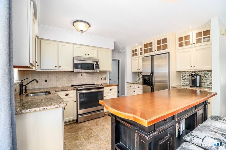 Property Photo:  16A Pole Bridge Road  CT 06482 