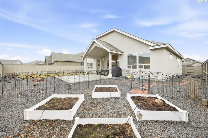 Property Photo:  3182 Mountain Quail Lane  WA 99354 