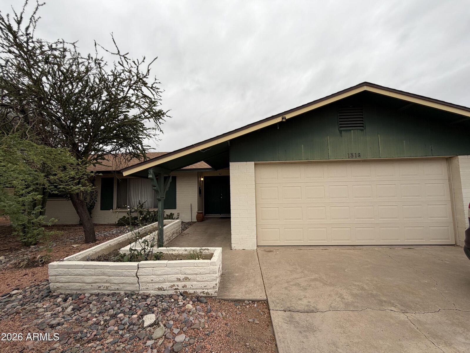 Property Photo:  1318 E La Jolla Drive  AZ 85282 