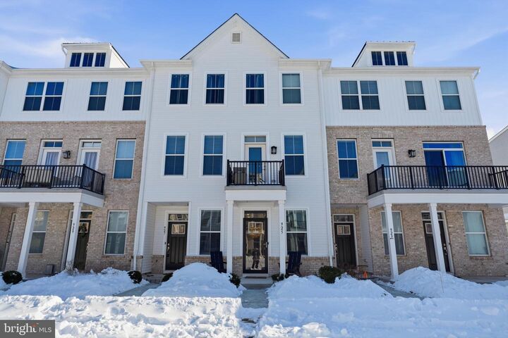 Property Photo:  925 Anvil Court  PA 19460 