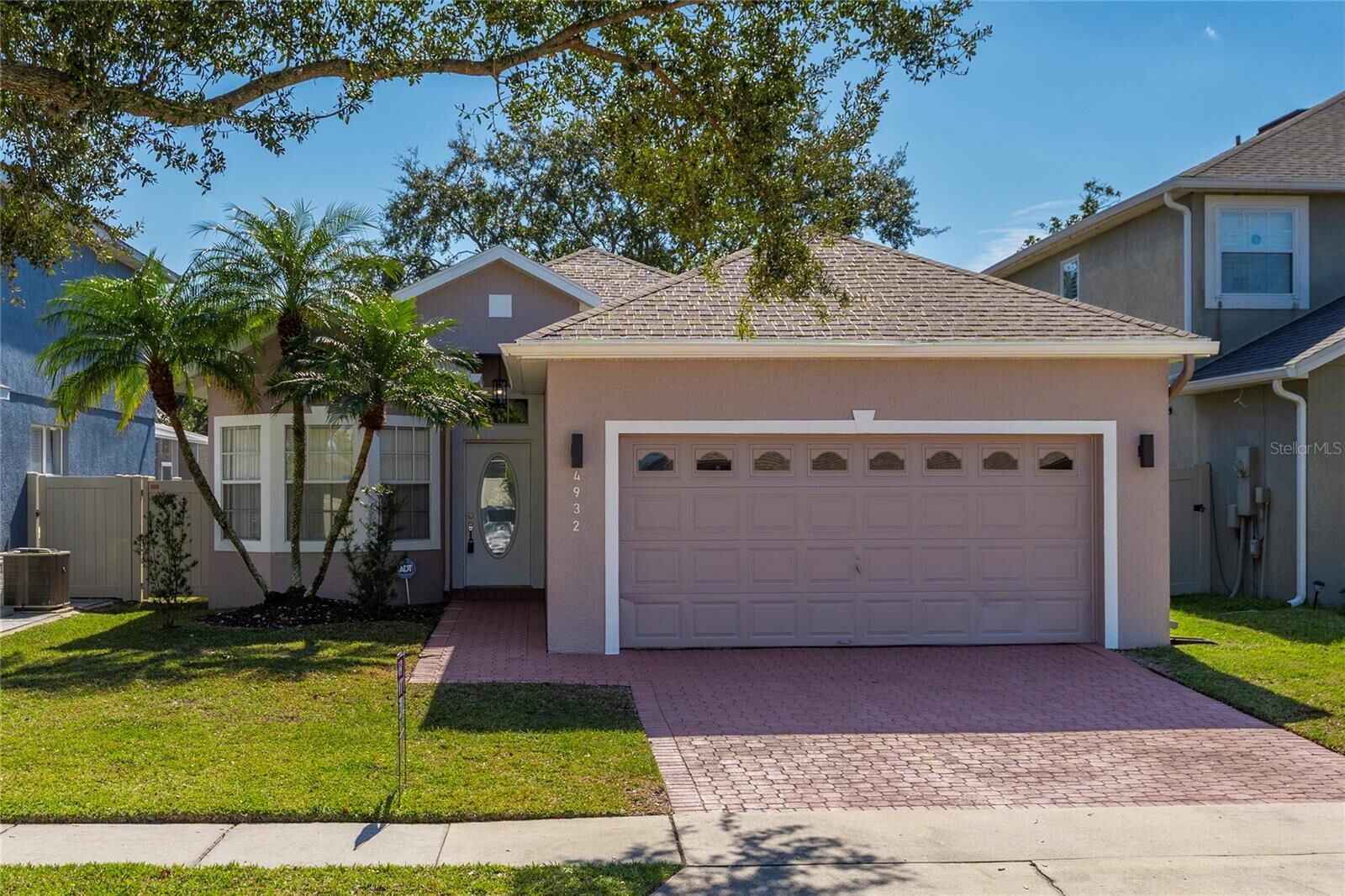 Property Photo:  4932 Olde Kerry Drive  FL 32837 