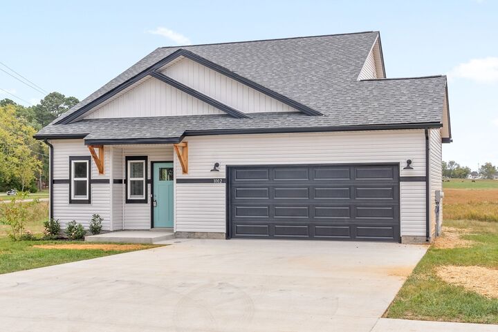 Property Photo:  366 Galway Dr  TN 37042 