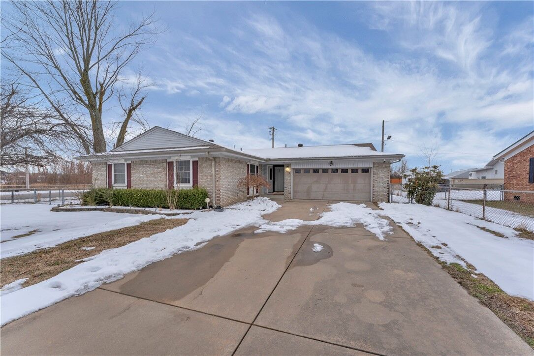 Property Photo: 998 Eastgate Street AR 72761