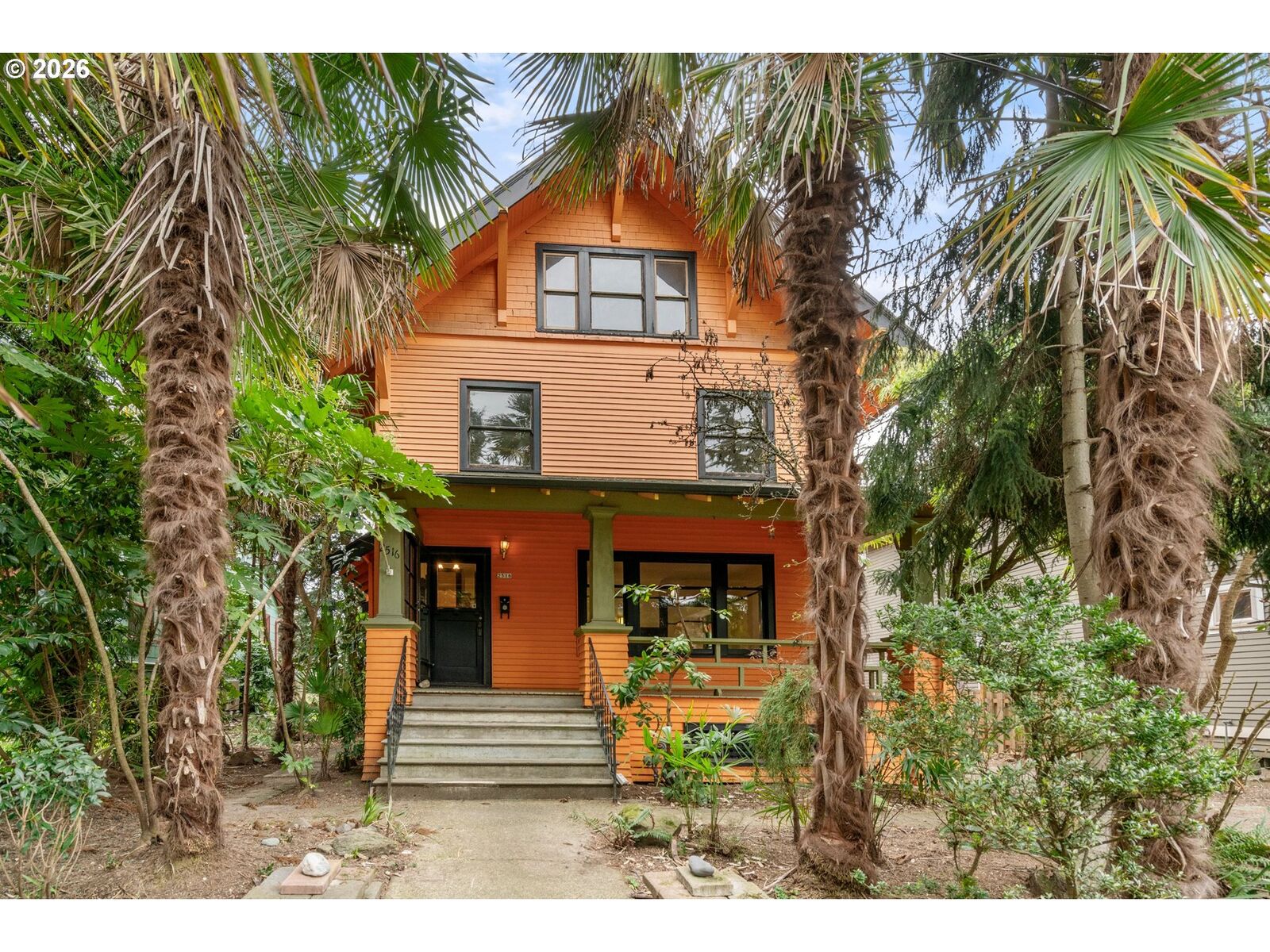 Property Photo:  2516 NE Clackamas St  OR 97232 