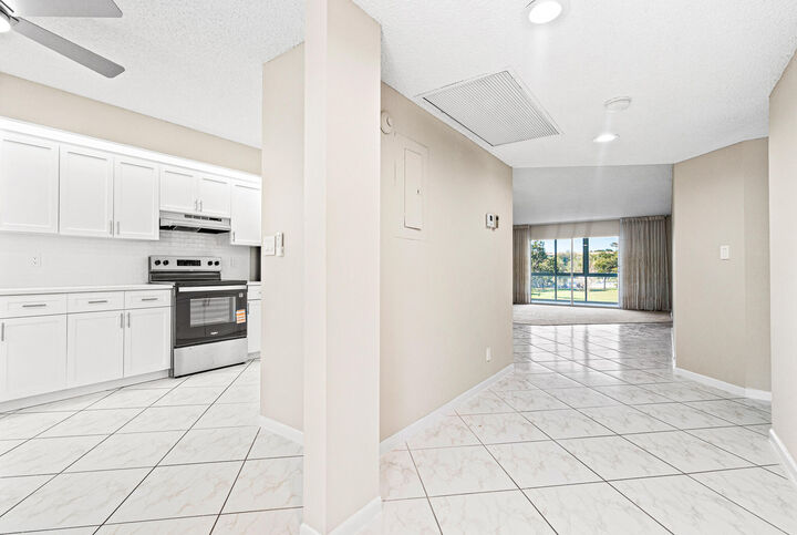 Property Photo: 1606 Abaco Drive H2 FL 33066