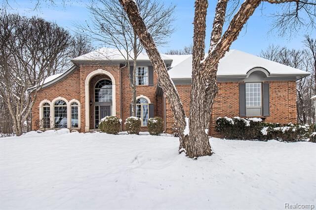 Property Photo:  5641 Golf Pointe Drive  MI 48348 