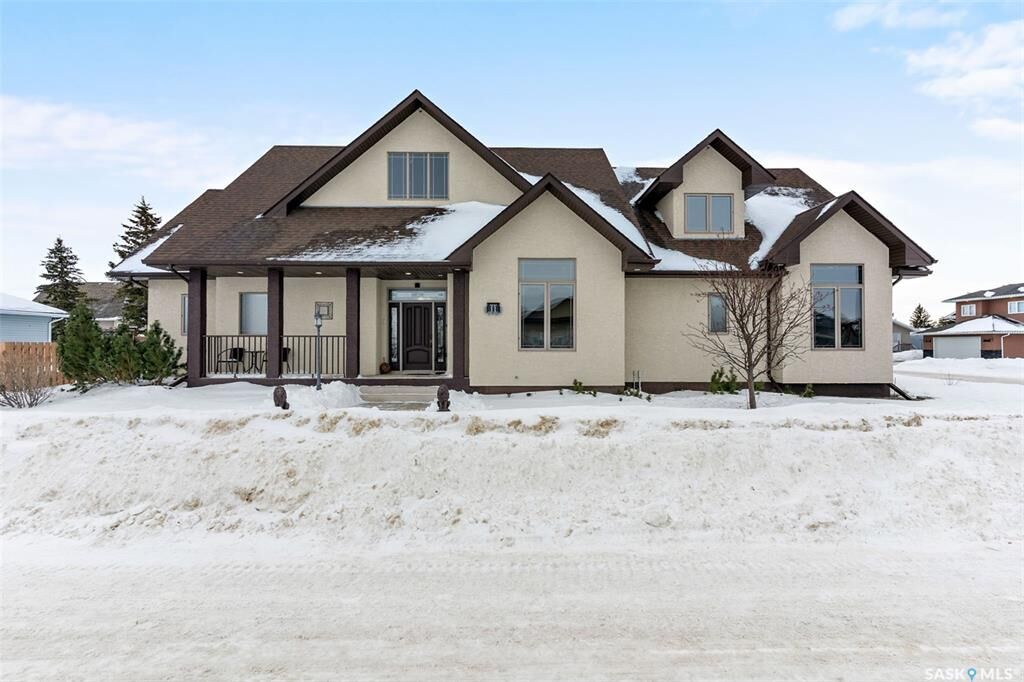 Property Photo:  11 Robertson Road  SK S0K 2M0 