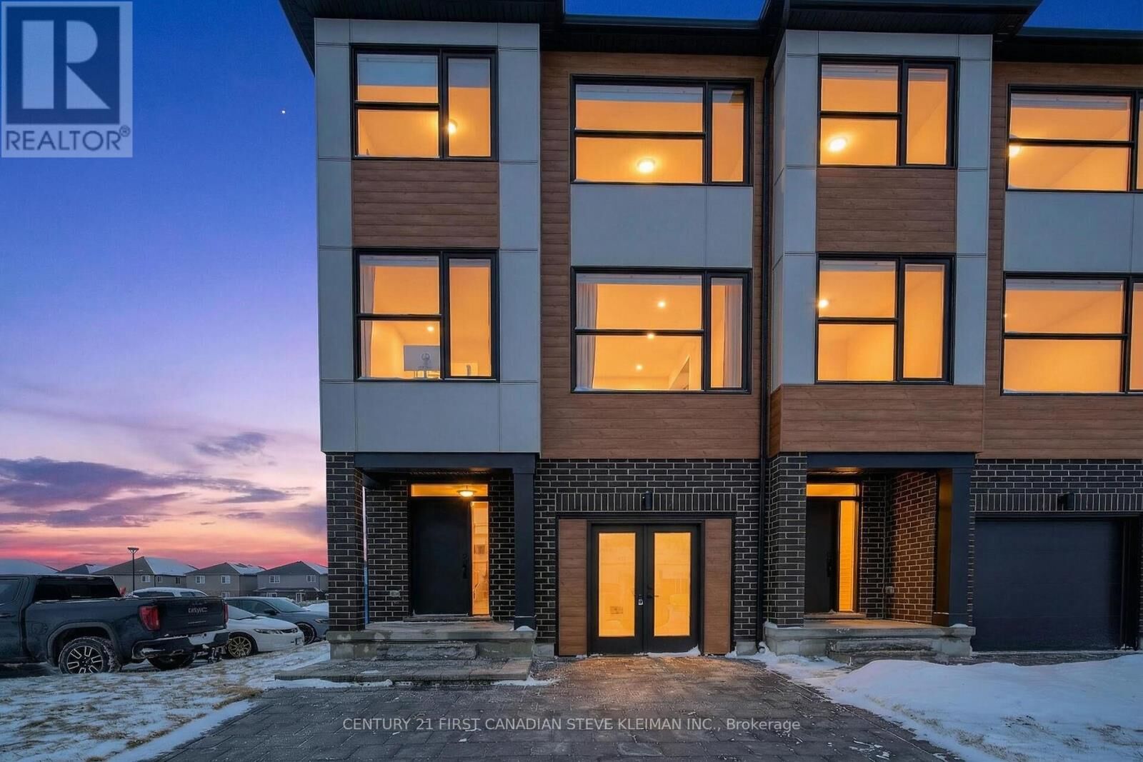 Property Photo:  2830 Tokala Trail 155  ON N6G 5B4 