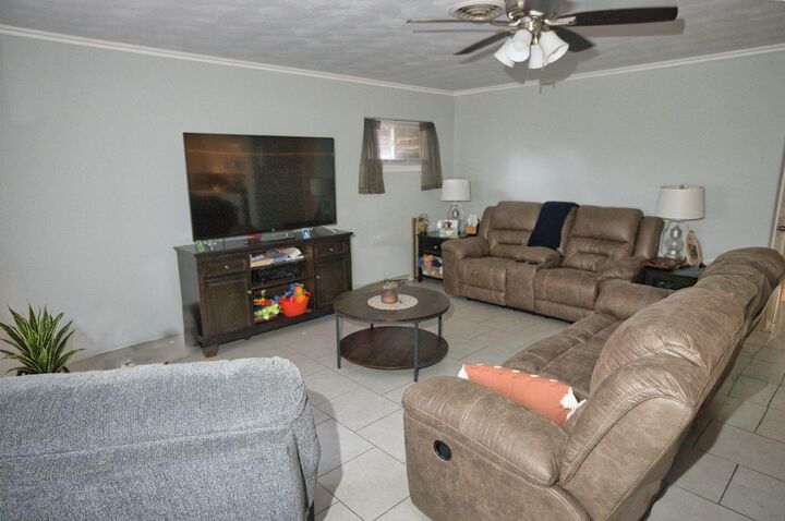 Property Photo:  402 E Smith Street  TX 77422 