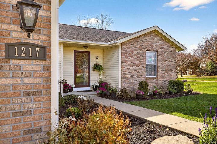 Property Photo: 1217 W Woodhill Drive IN 47403