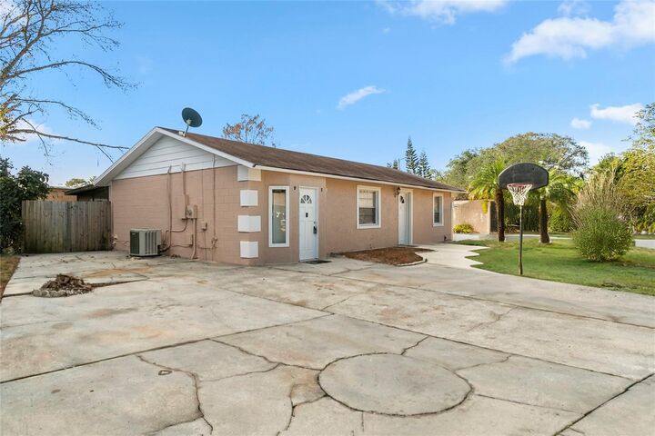 Property Photo:  230 Roosevelt Square  FL 32765 