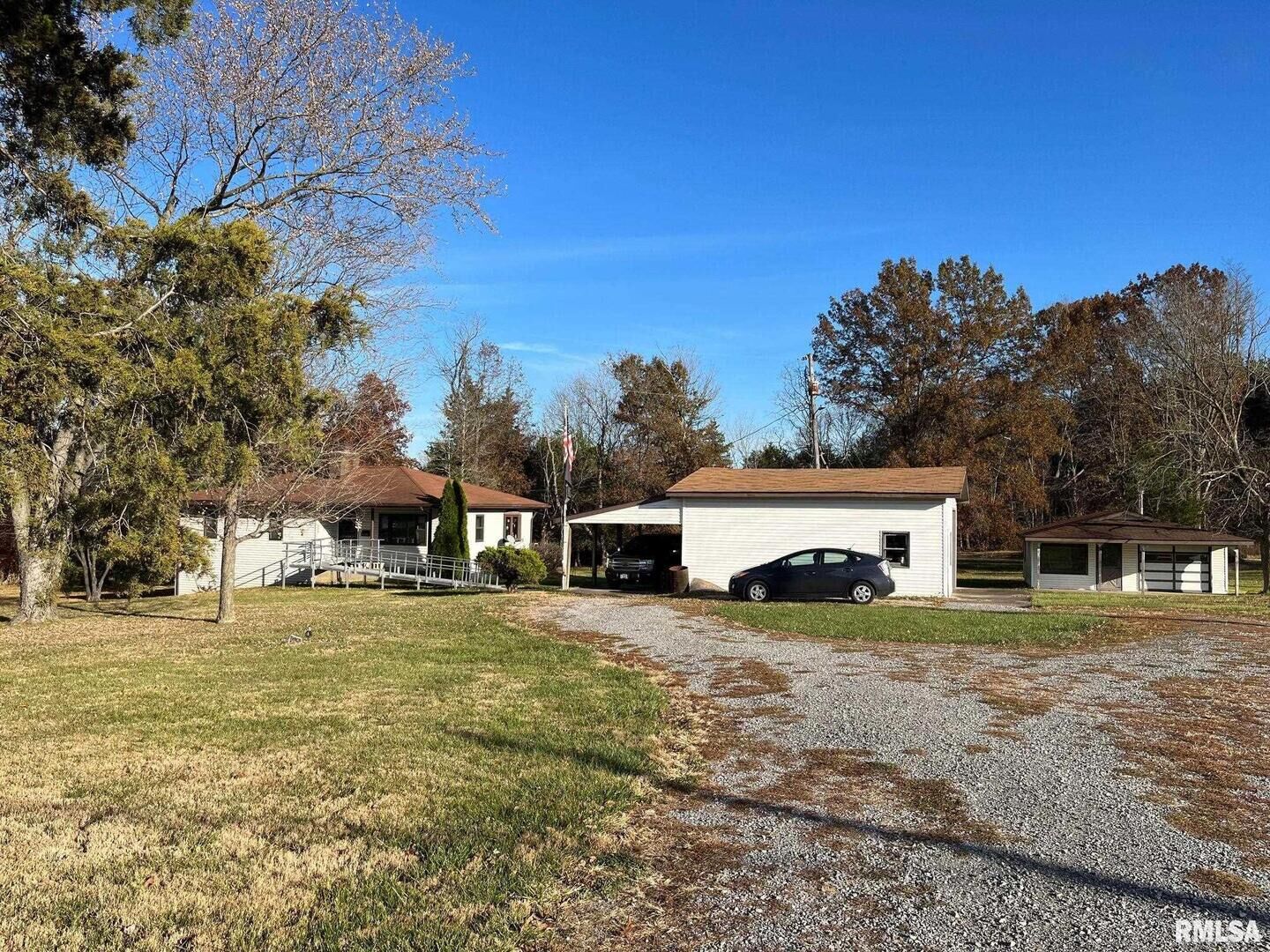 Property Photo:  1876 S Route 37 Highway  IL 62959 