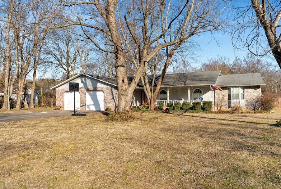Property Photo:  107 Ozark Street  AR 72753 